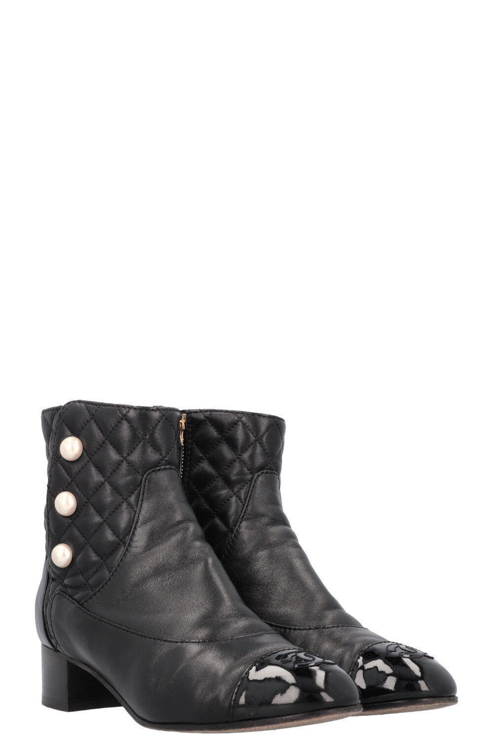 Quilted Pearl Boots Leather Black
