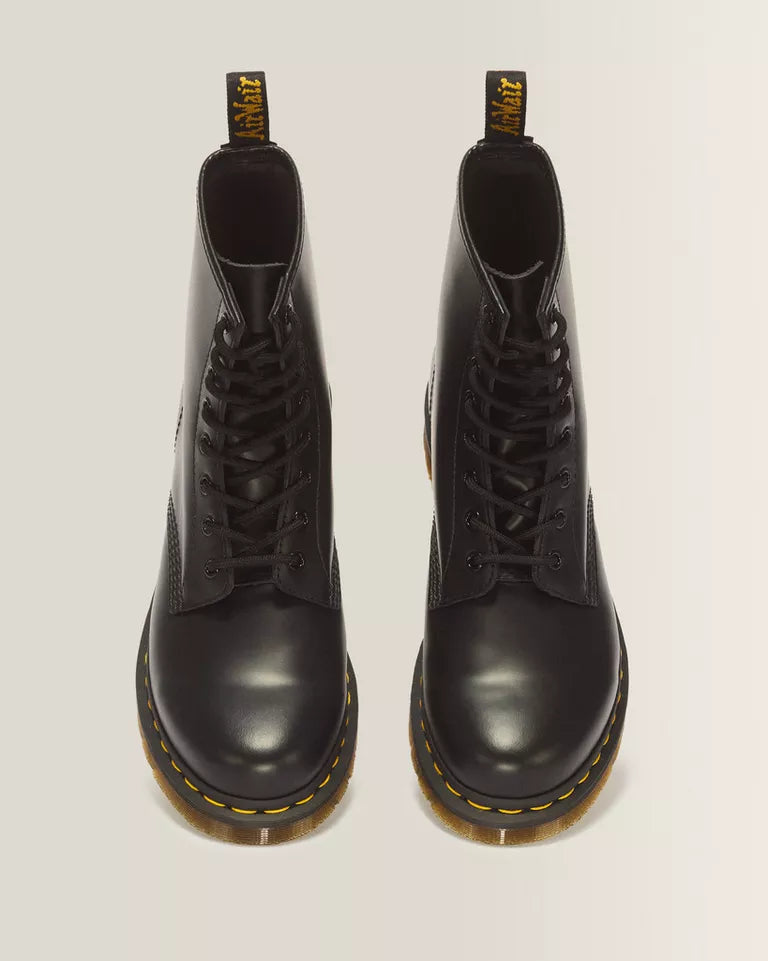 DR. MARTENS 1460 Smooth Leather Lace Up Boots Black