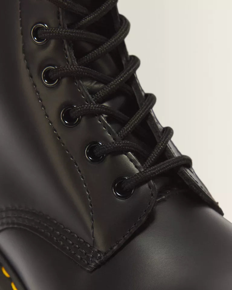 DR. MARTENS 1460 Smooth Leather Lace Up Boots Black