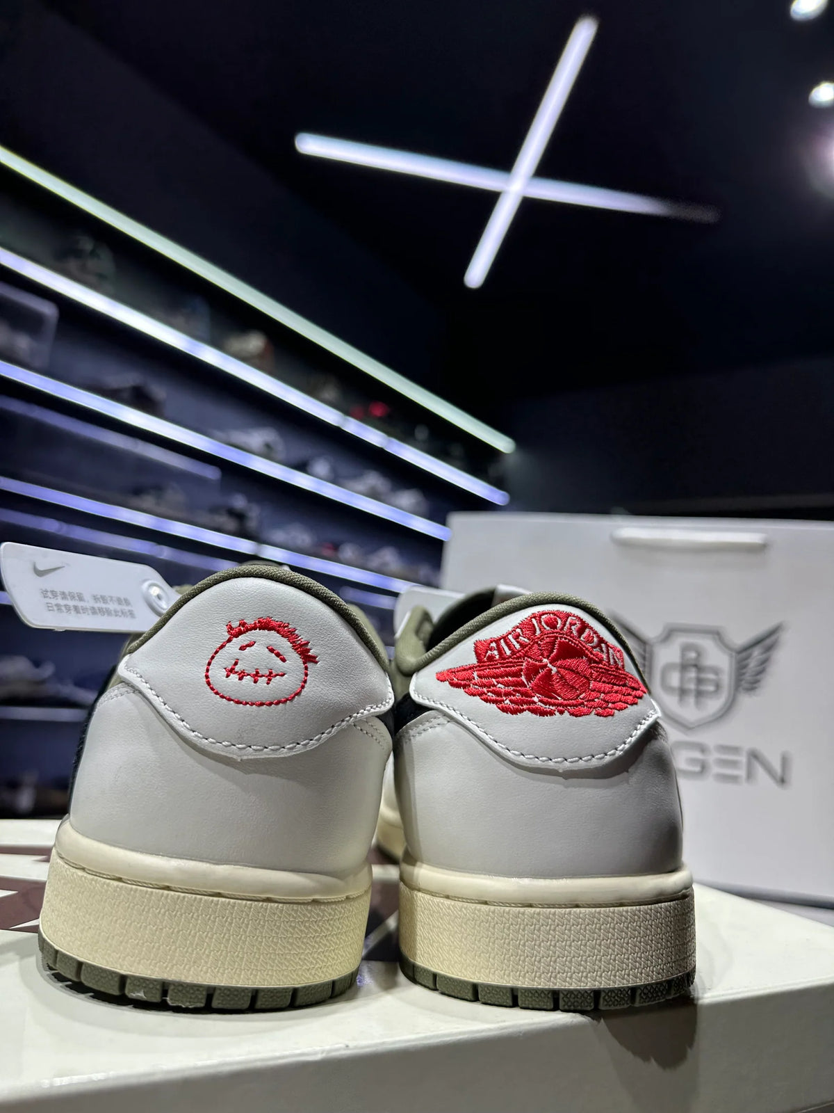 Air Jordan 1 Low OG SP Travis Scott Medium Sneaker Olive