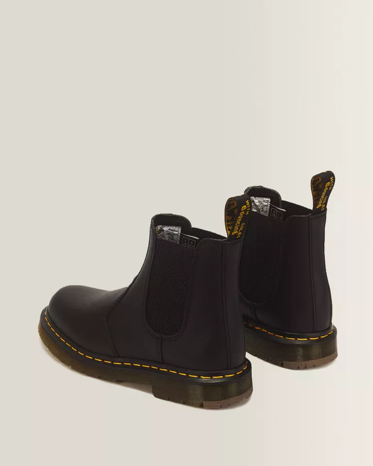 DR.MARTENS 2976 Slip Resistant Leather Chelsea Boots
