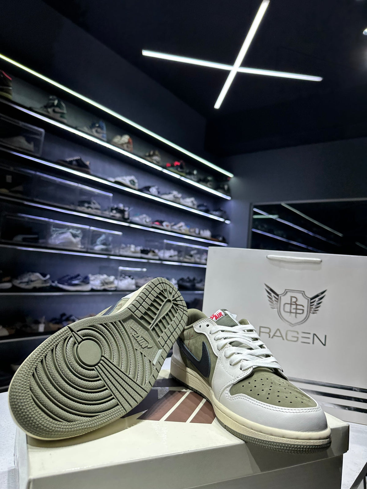 Air Jordan 1 Low OG SP Travis Scott Medium Sneaker Olive