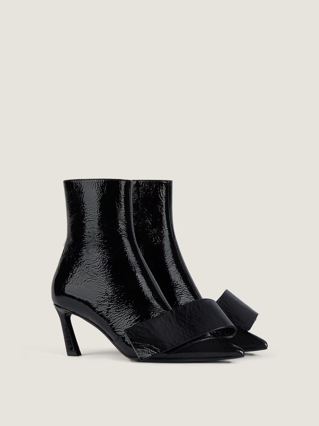 Givenchy Twisted Ribbon Ankle Boots In Shiny Naplack Leather Black