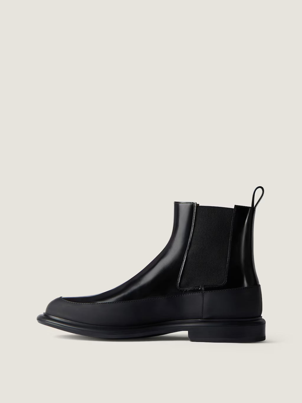 Givenchy Gent Chelsea Boots In Brushed Leather Black