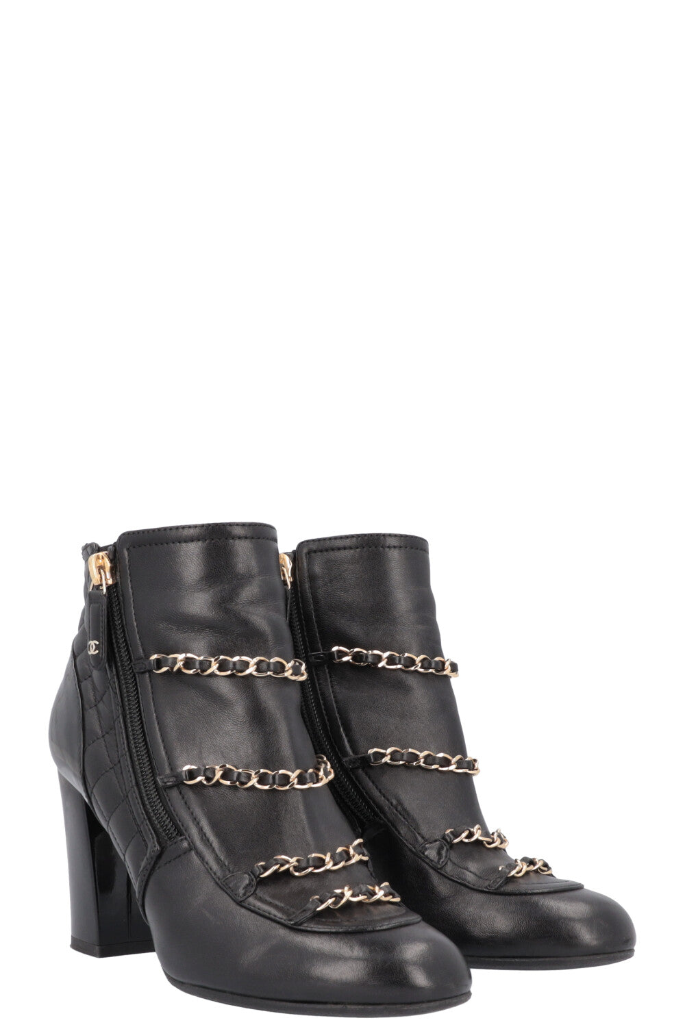 Boots With Chain