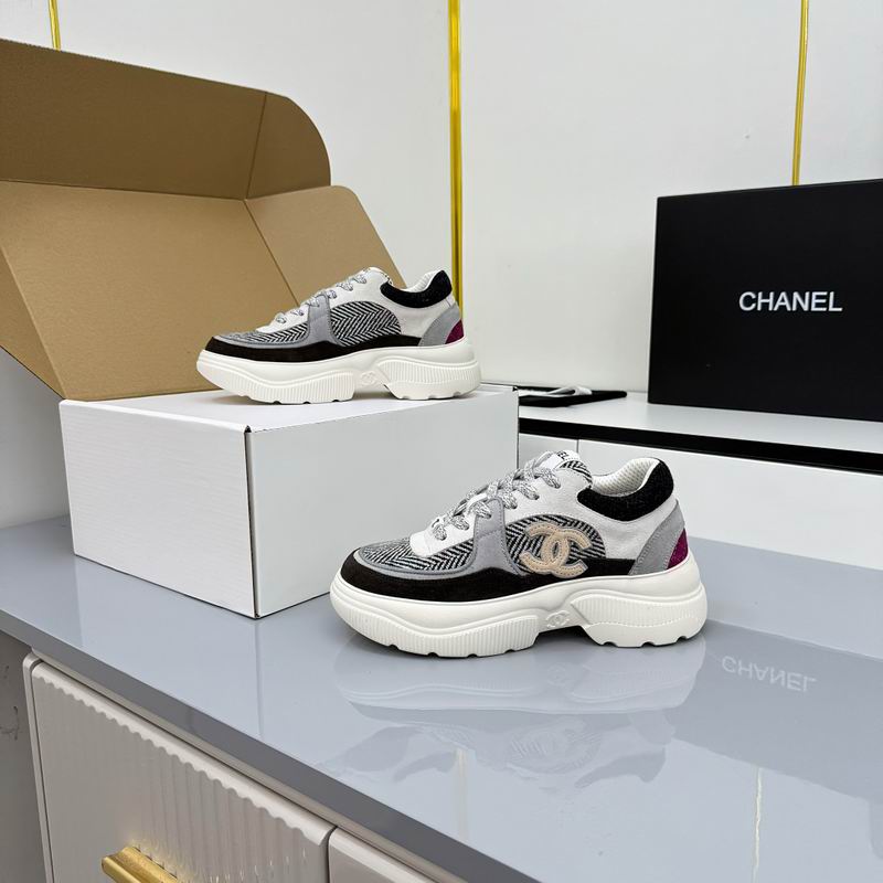 Black White Low-Top Casual Sneakers