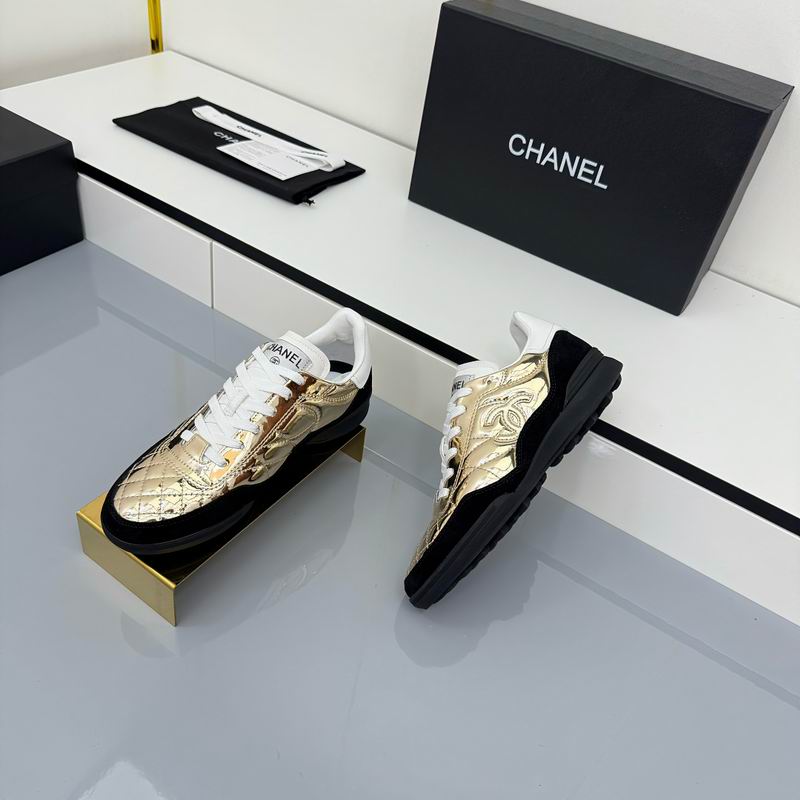 Low-Top Sneakers Striking Black Metallic Gold