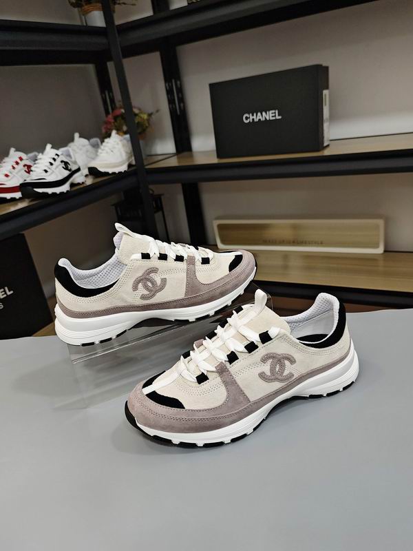 White Grey Leather Low-Top Sneakers Black Rubber Soles