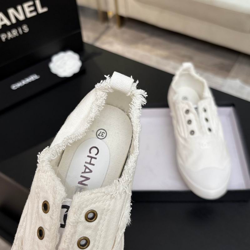 White Canvas Slip Casual Shoes