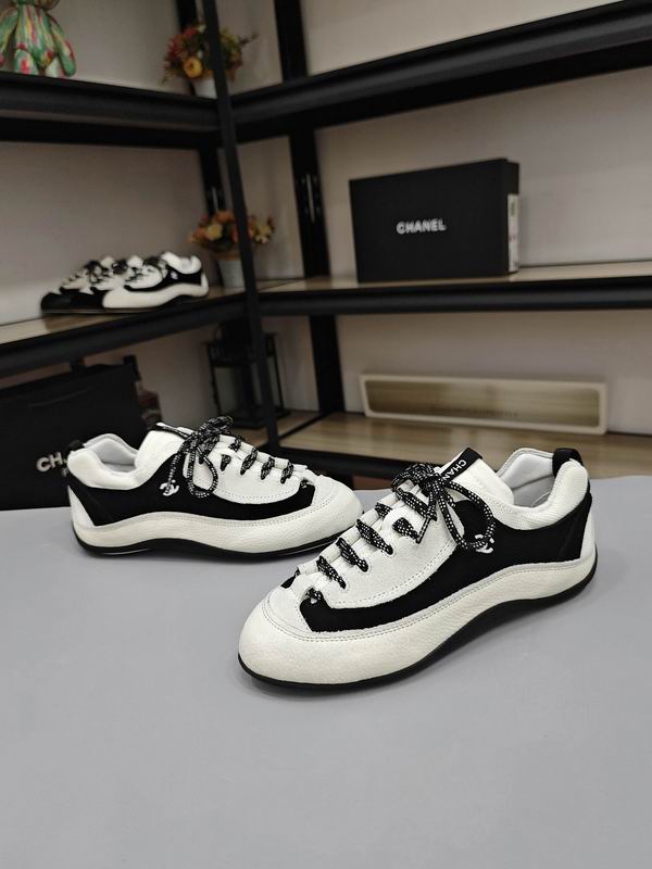 Black White Low Top Sneakers