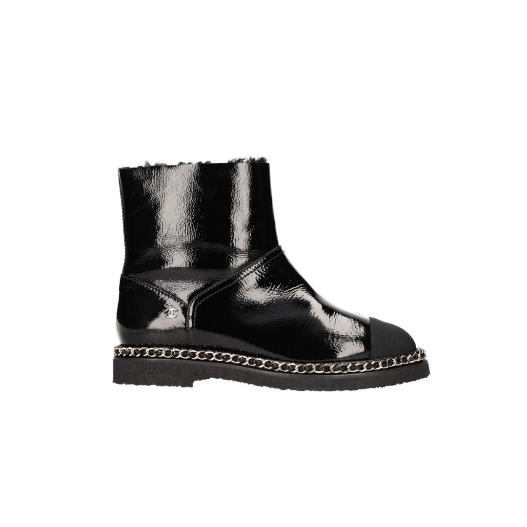 Shearling Chain Boots Patent Black