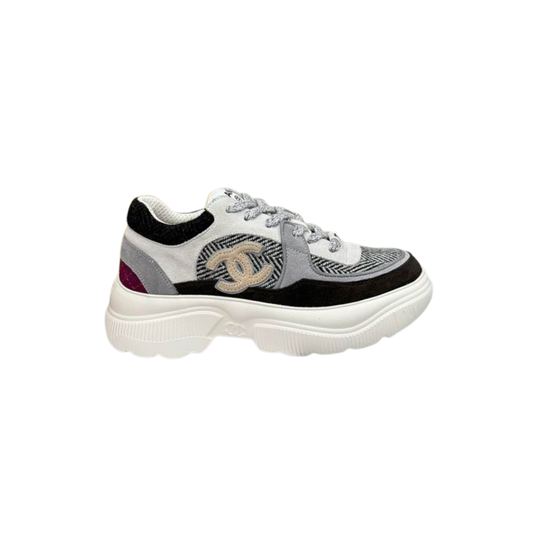 Black White Low-Top Casual Sneakers