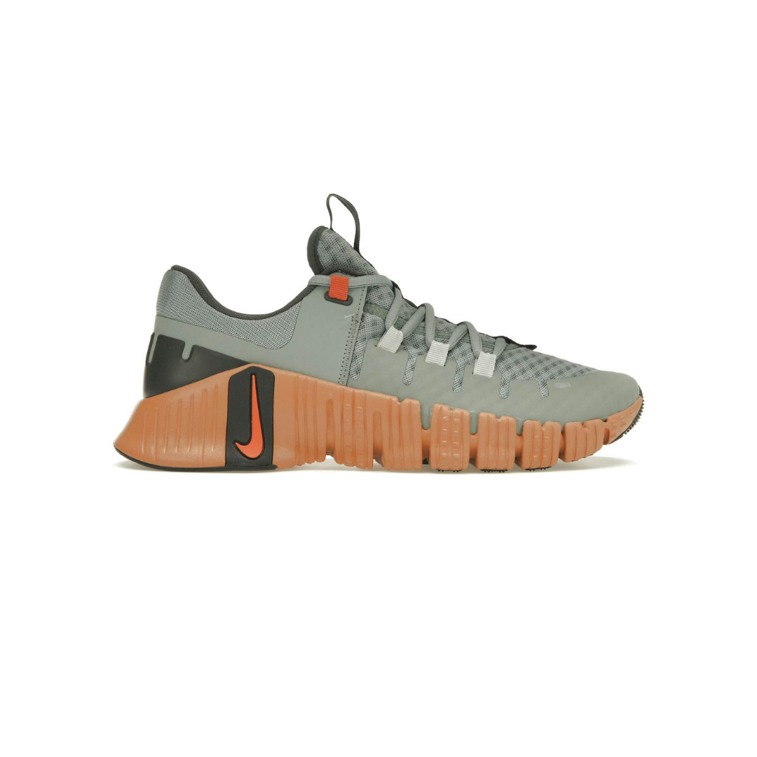 Nike Free Metcon 5 Mica Green Campfire Orange