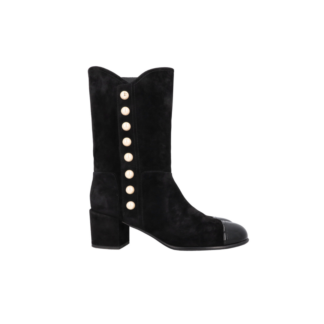 Pearl Black Boots Suede