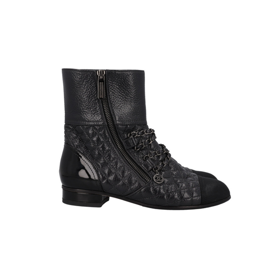 2018 Boots Quilted Leather Black